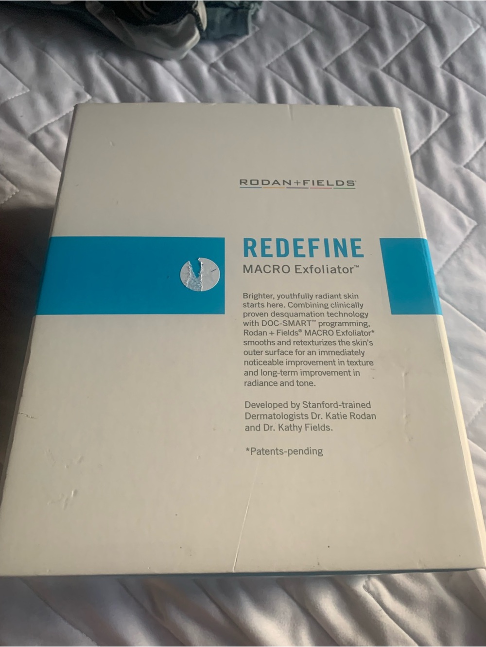 Rodan + Fields REDEFINE Macro Exfoliator - White & Teal Packaging